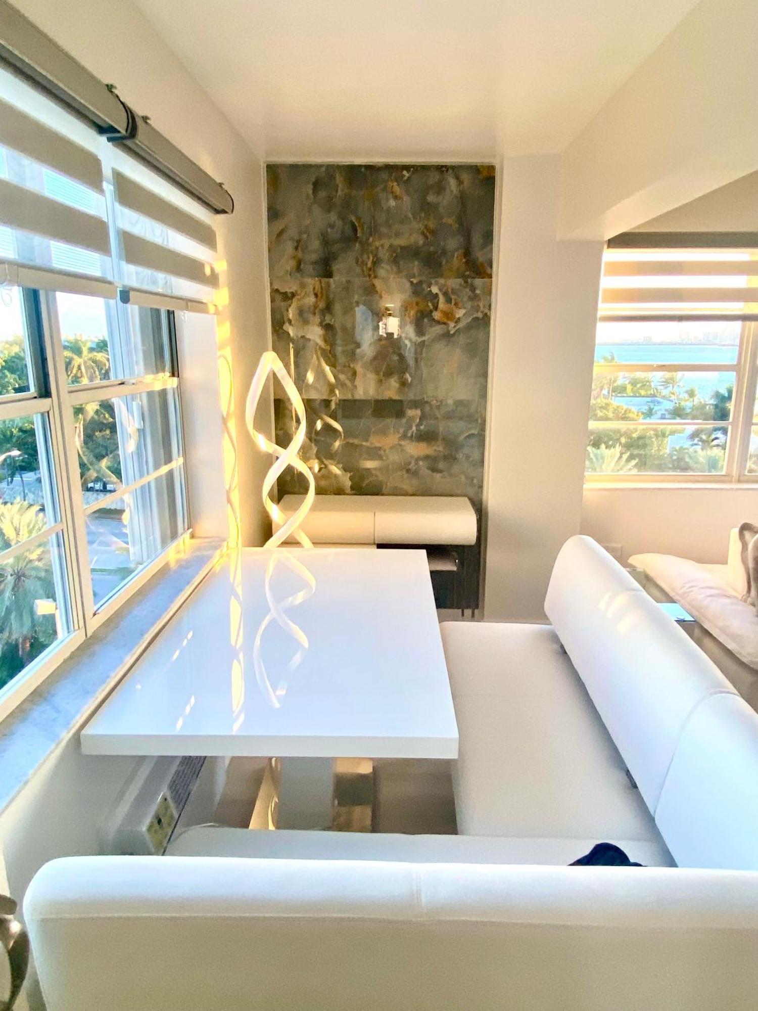 Panoramic Luxurious Waterfront One Bedroom Apartment With Miami Skyline View Free Parking 5Min Drive To Miami Beach Kültér fotó